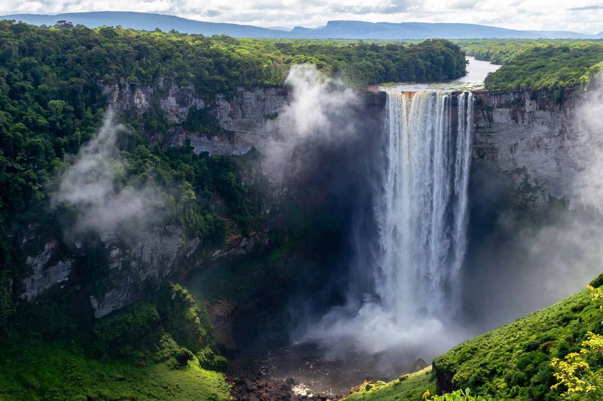 Kendesi.com: Discover the enchanting allure of Guyana, a hidden gem in South America. 