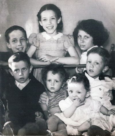 The First seven Corrette Siblings:
Joyce, Bob, Janice, Bruce, Jim, Tim and Betty.  