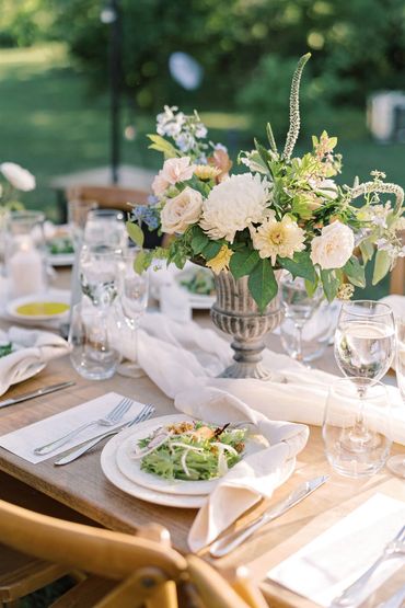 A garden tablespace for a spring wedding at Windrift Hall