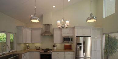 Kitchen remodeling Orange County custom & pre-made cabinet store, RTA & Semi-custom modern cabinets 