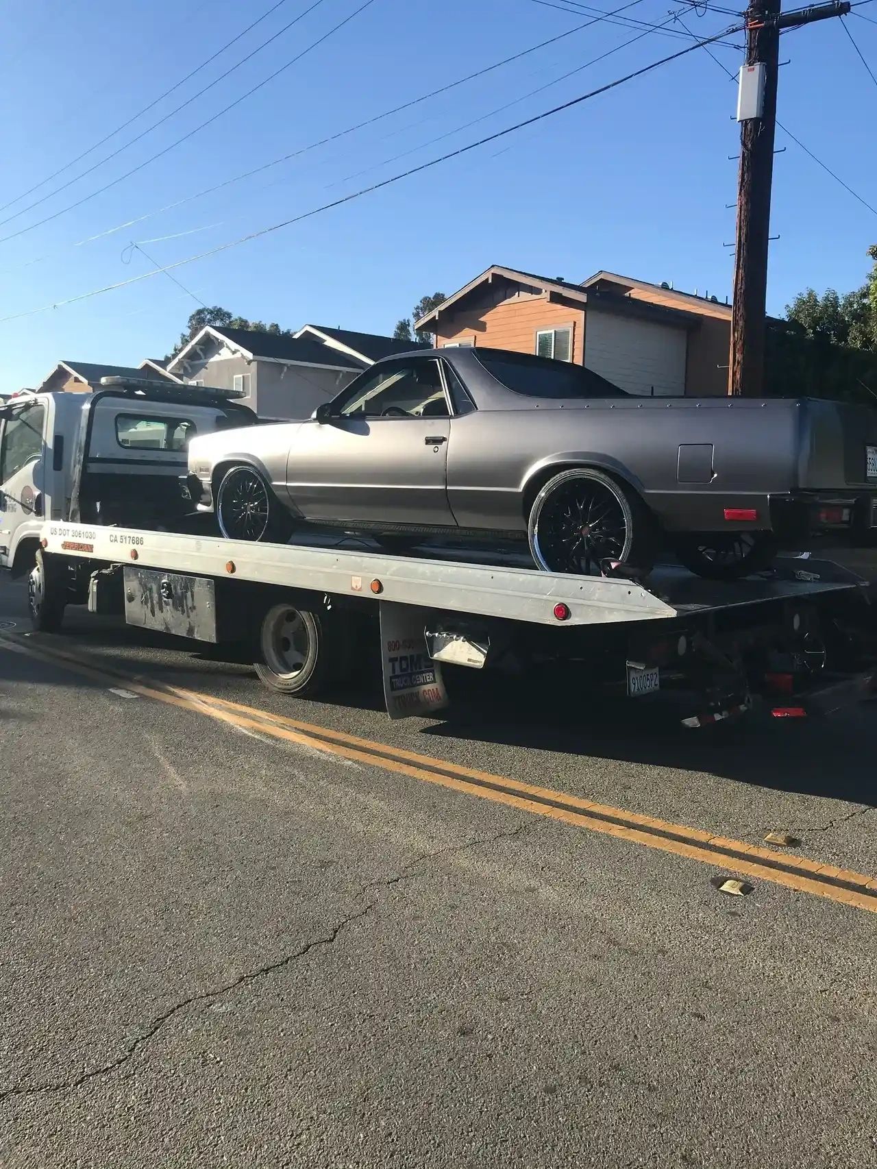 CLASSIC VEHICLE TOWING IN SANTA ANA