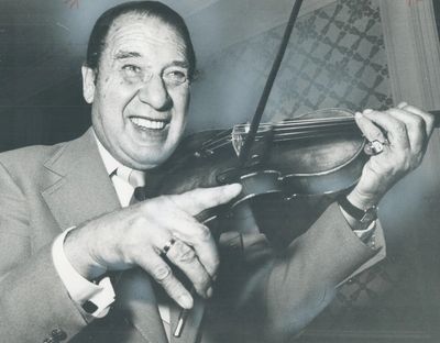 Comedian Henny Youngman