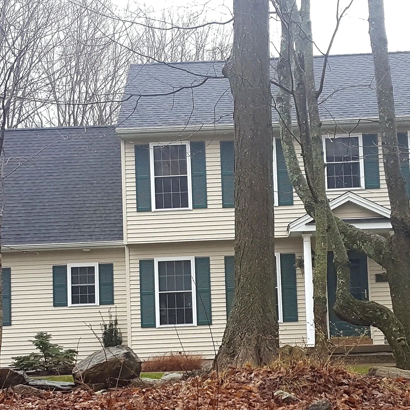 Parker Bridge Rd 2100sqft new colonial with a 2 flue masonry chimney