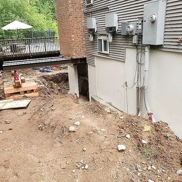 With the huge Crumbling Foundation issues in CT and neighboring states,
existing masonry chimneys ar