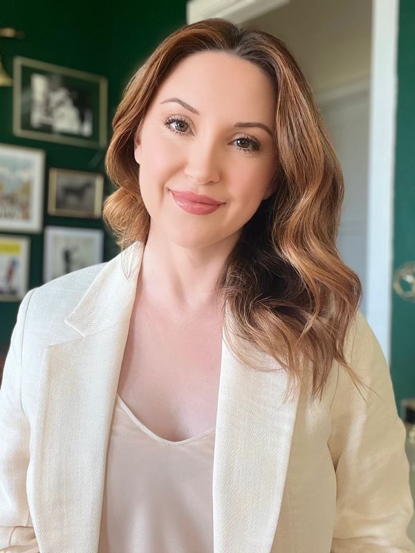 Jacqueline Brubaker, psychotherapist in Hermosa Beach, Ca. and virtually. 