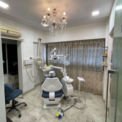 Dental clinic in Lokhandwala, Andheri West for smile makeovers, veneers, dental implants, Invisalign