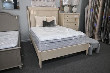 RS Laguna Bedroom Suit
Queen - $897
King - $1097
Five Drawer Chest - $997