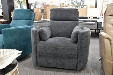 PH Mediterranean Radius Power Recliner
$597
Plug-In, Rechargeable Battery Optional $179