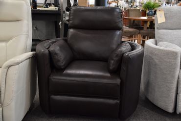 PH Florence Brown Radius Power Recliner
$997
Built-In Battery