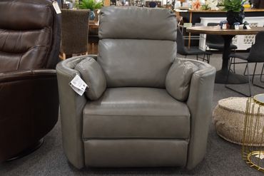 PH Radius Florence Heron Real Leather Electric Recliner
$997
Built-In Battery