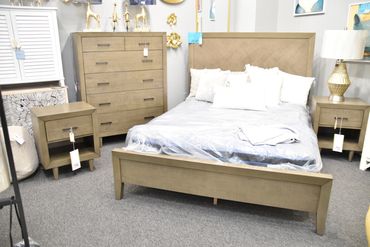 PC Abby Retro Queen Bed, 2 Nightstands, and Chest
$800 Bundle