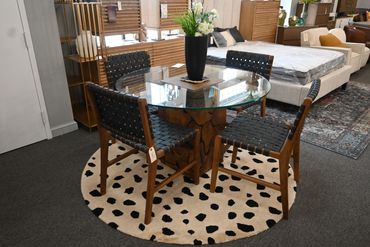 WB Teak Root Round Dining Table
$997
48x30