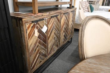 CTC 4 Door Media Credenza
$797
69x18x43