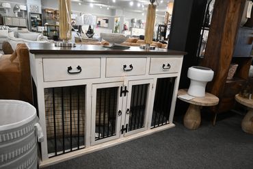 VM White Feliz Dog Console
$597
60x22x36
