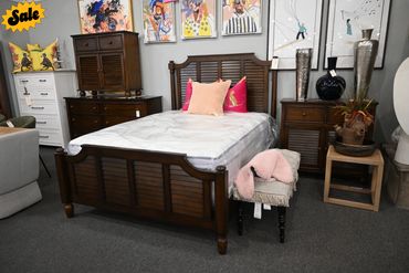 Nantucket Bedroom Bundle: Queen Bed, Two Nightstands, Dresser
$1300