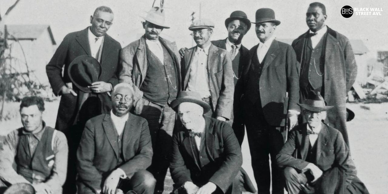 O.W. Gurley (shown here circa 1921, bottom row, second from left) CREDITS: TULSA HISTORICAL SOCIETY AND MUSEUM O.W. Gurley (shown here circa 1921, bottom row, second from left) CREDITS: TULSA HISTORICAL SOCIETY AND MUSEUM