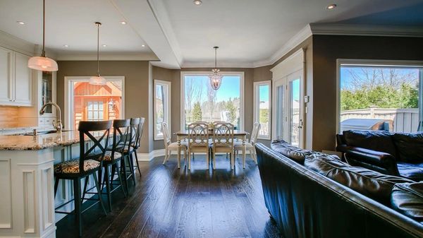 Custom Kitchen, Large windows