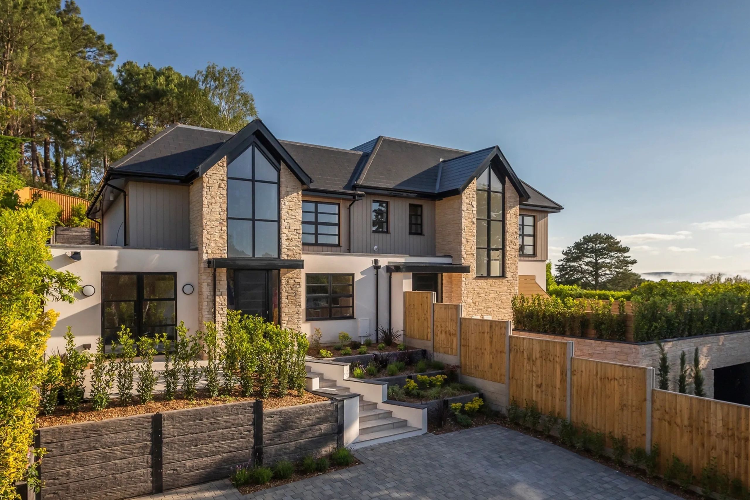 SEAN FORRYAN ARCHITECTURE LTD logo