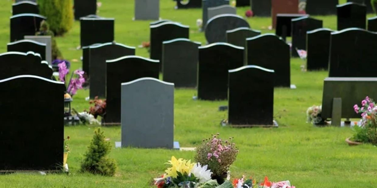 Plotbrokers
Cemetery Brokers
funeral planning