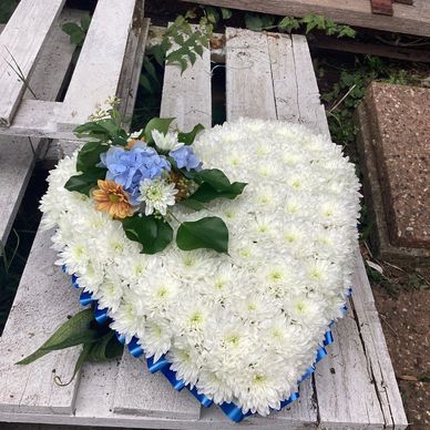 Tribute White heart. With blue and yellow detail. 