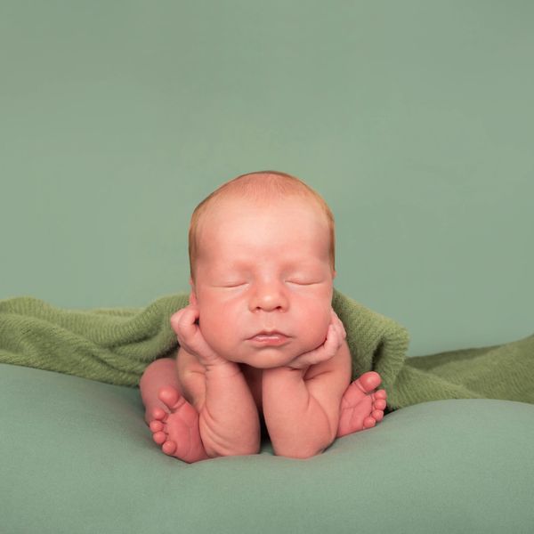 Newborn Photographer near me