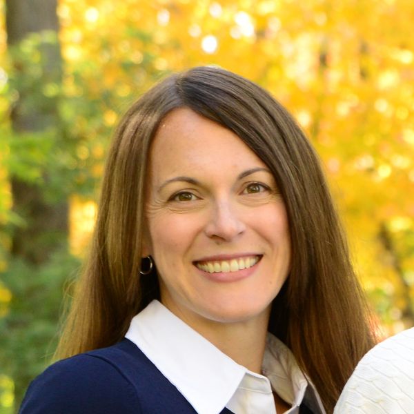 Headshot of Appleton WI freelance writer Kristin Stankewicz.