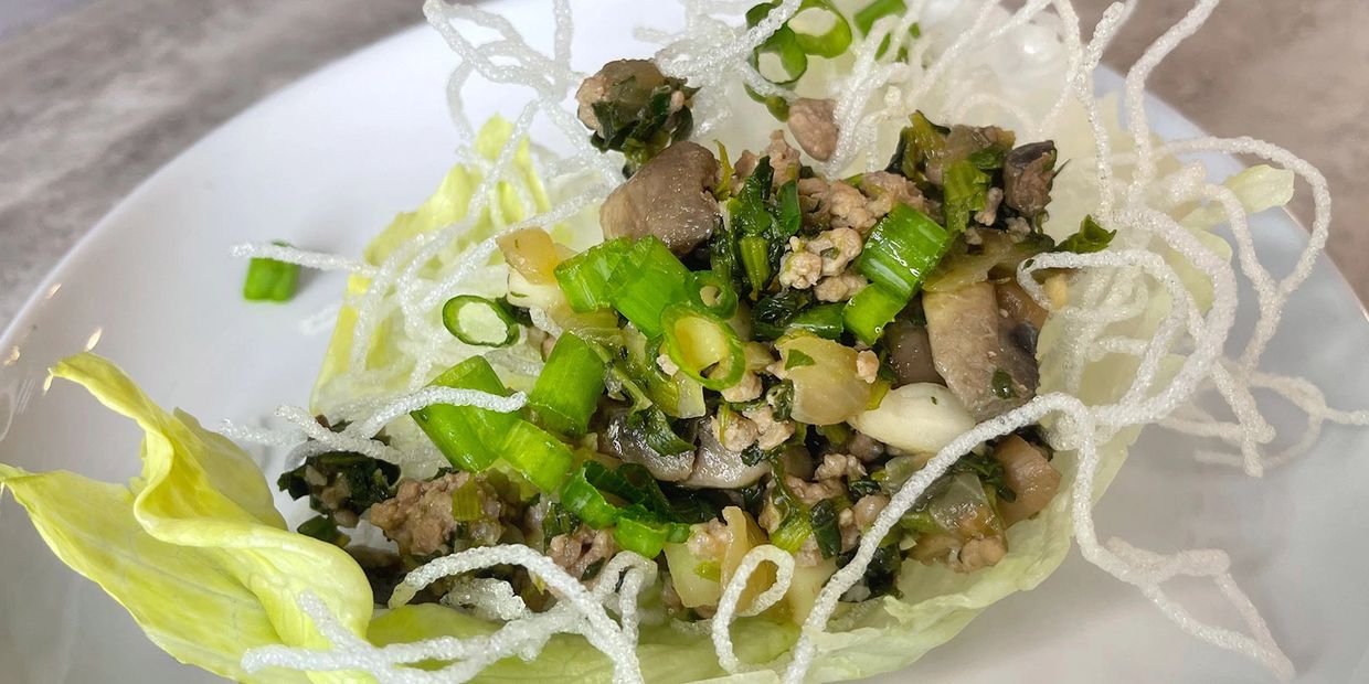 Lettuce Wrap with Pork and Water Chestnuts