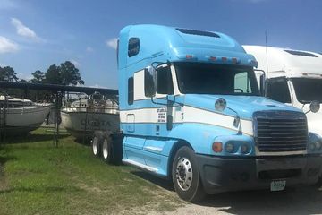 2007 Freightliner Century Class (2) available. Automatic 10 speed, 12.7 EGR Detroit.  