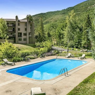 pool, hot tub and ample parking