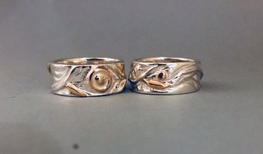 Unique two tone silver and 14k gold organic pattern wedding rings.

Custom design wedding set.