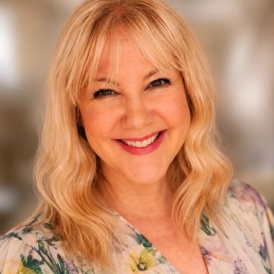 Sharon Nicholson 
Registered Member MBACP, Accred 

Trauma, Betrayal, Narcissistic Abuse 