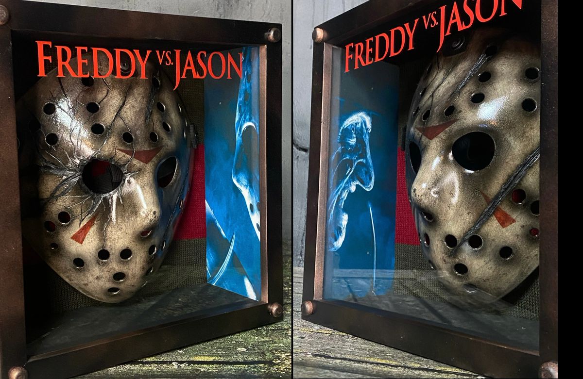 Freddy vs. Jason Battle Damaged Mask Display