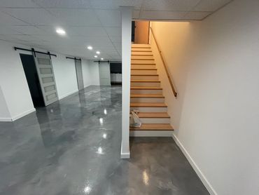 Epoxy flooring, metallic epoxy floor, flake epoxy floor. 