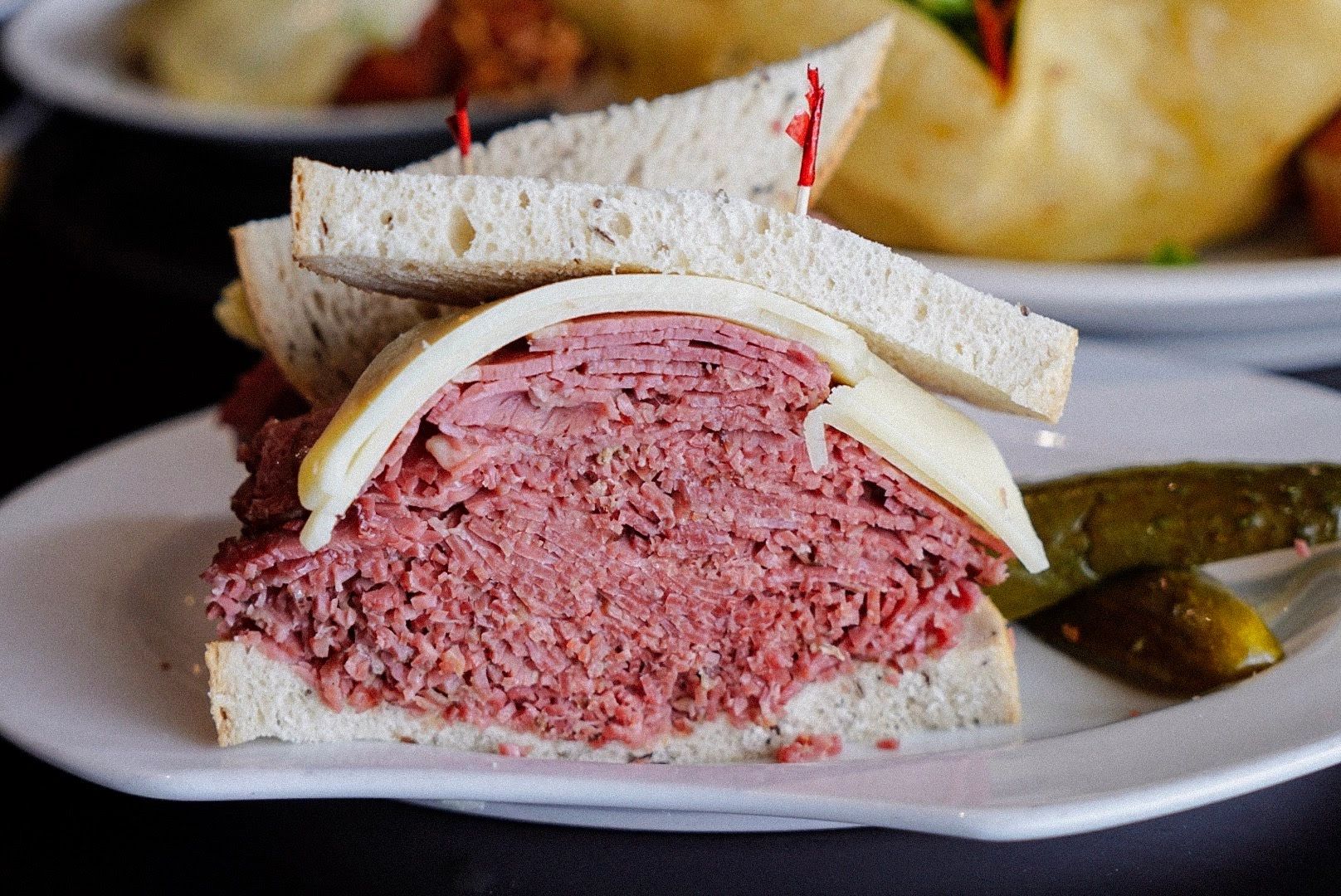 Simon's Restaurant & Deli Family Restaurant Brecksville, Ohio