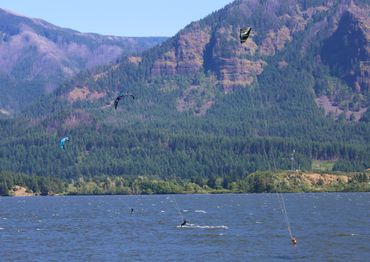 Wind surfers near Stevenson, Washington on the Columbia River. c 2021 Mark Forbes