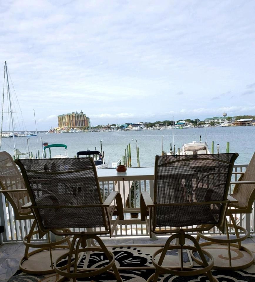 WaterFront Townhome for sale on Holiday Isle, Destin, FL