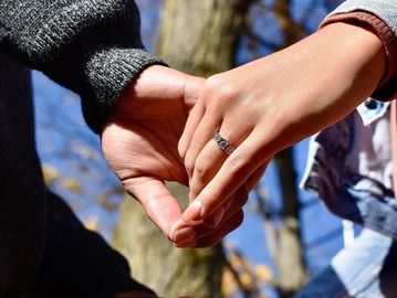 Engagement photos session photographer in northern michigan