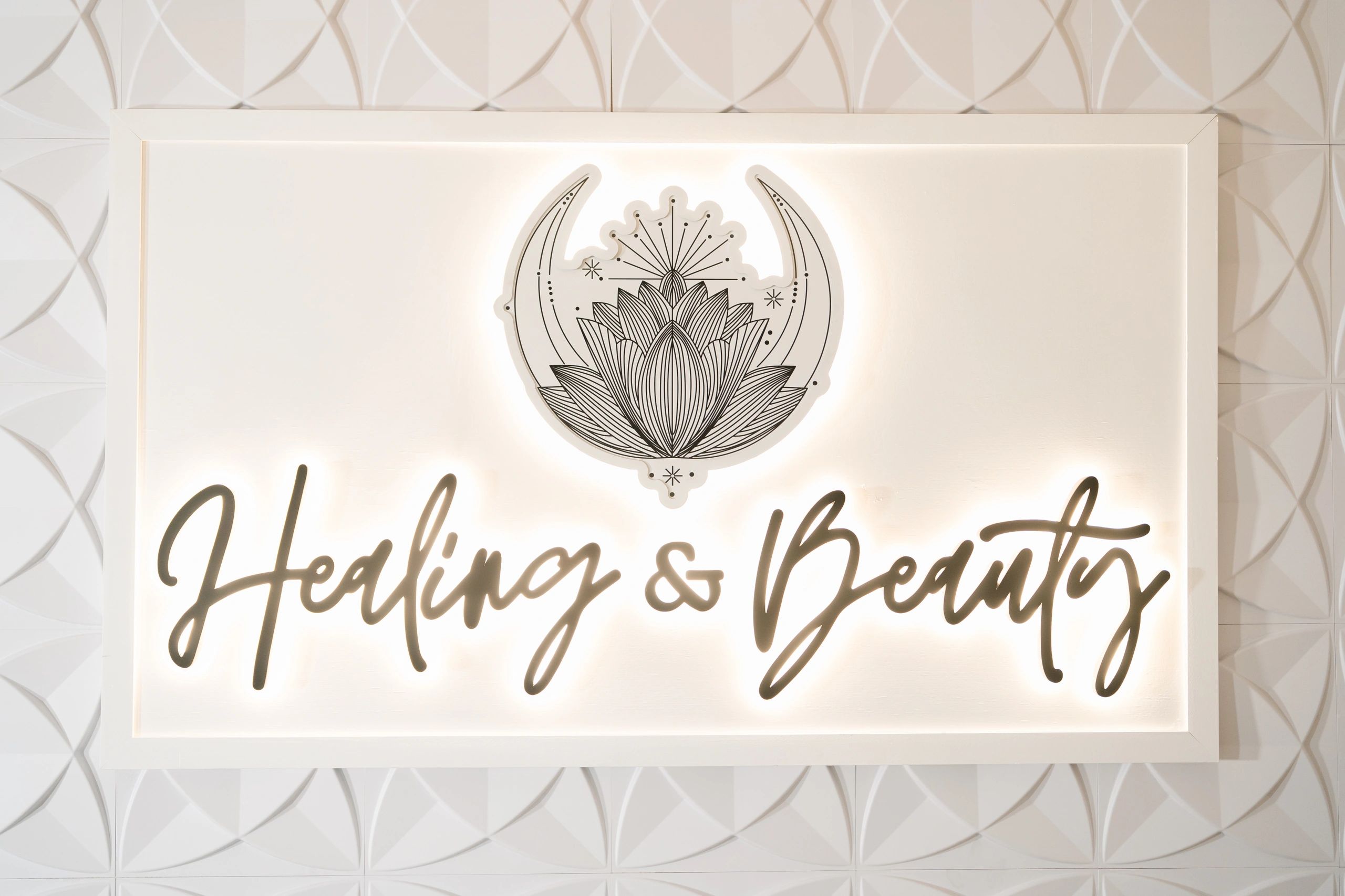 Healing & Beauty logo