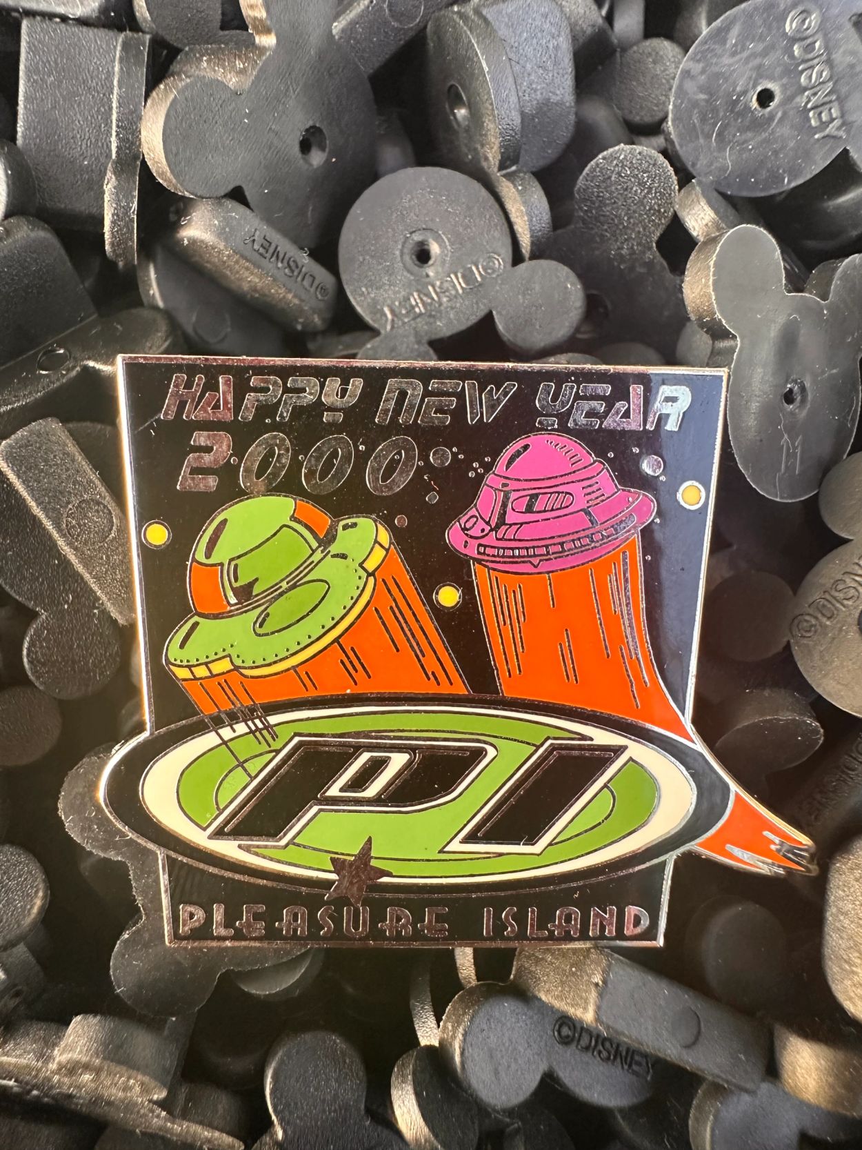 Disney Pin celebrating New Year's 2000 at Pleasure Island.