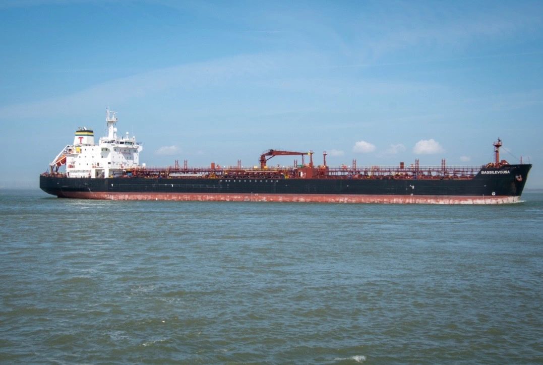Image of a container ship