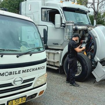 mechanic nowra diagnosing truck fault
