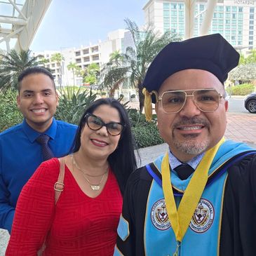 Dr. Felix G Rosa  /  PHD 
Betzaida Figueroa  / Presidenta 
Felix J Rosa Figueroa / Vicepresidente