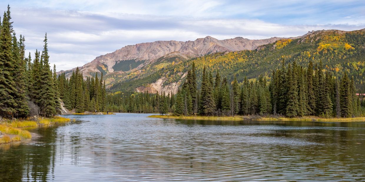 Ash scattering memorials in Alaska with Eternal Alaska. Our ash scattering service provides closure 