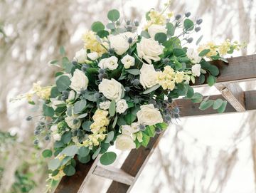 Paradise Cove wedding floral - Central Florida Wedding Group