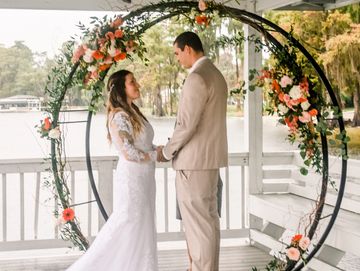 Paradise Cove wedding floral - Central Florida Wedding Group