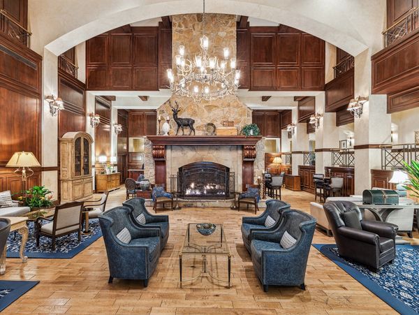 A luxury restaurant recently cleaned by Clean My Restaurant.com  