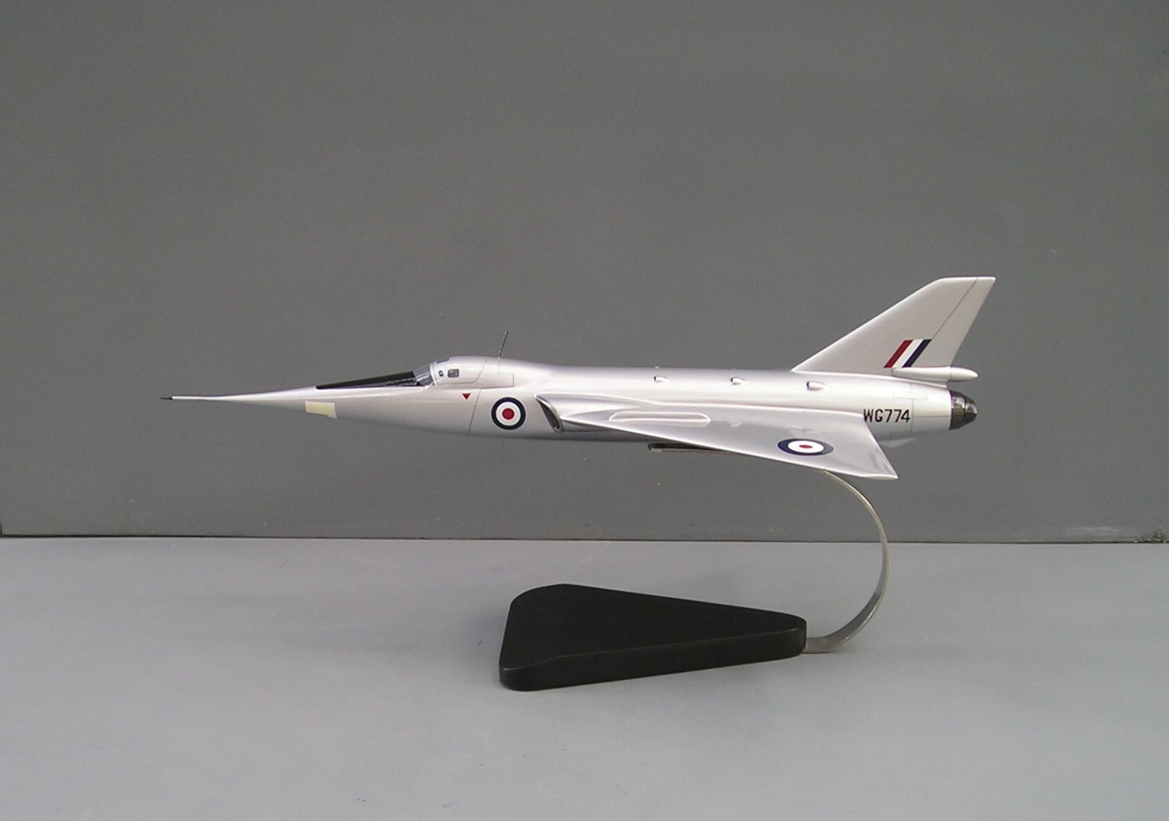 Fairey Delta 2 desktop model