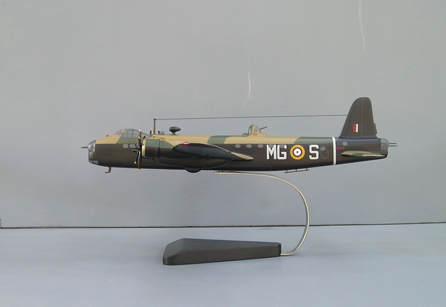 Short Stirling desktop model