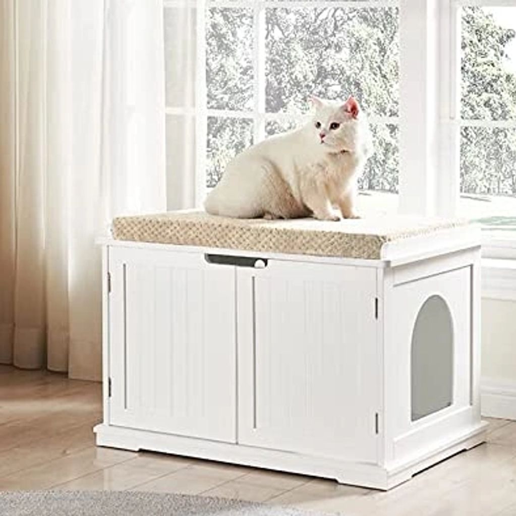 Cat litter box enclosure