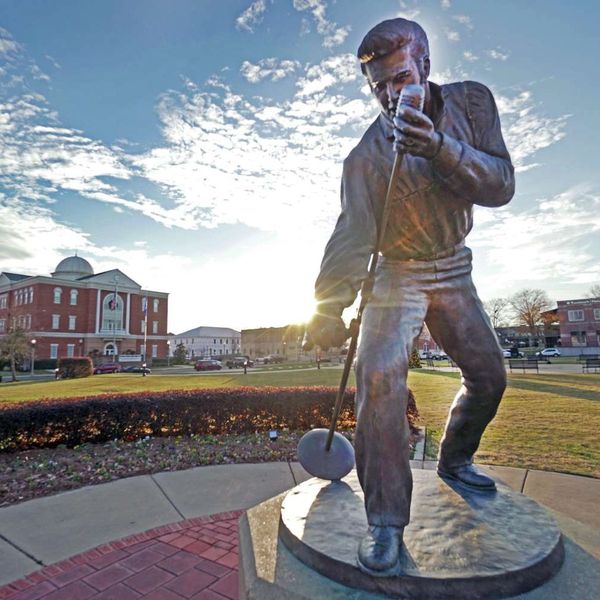 DJ in Tupelo, MS
Tupelo DJ
Wedding DJ in Tupelo
DJ near me Tupelo, Mississippi 
Mississippi DJ